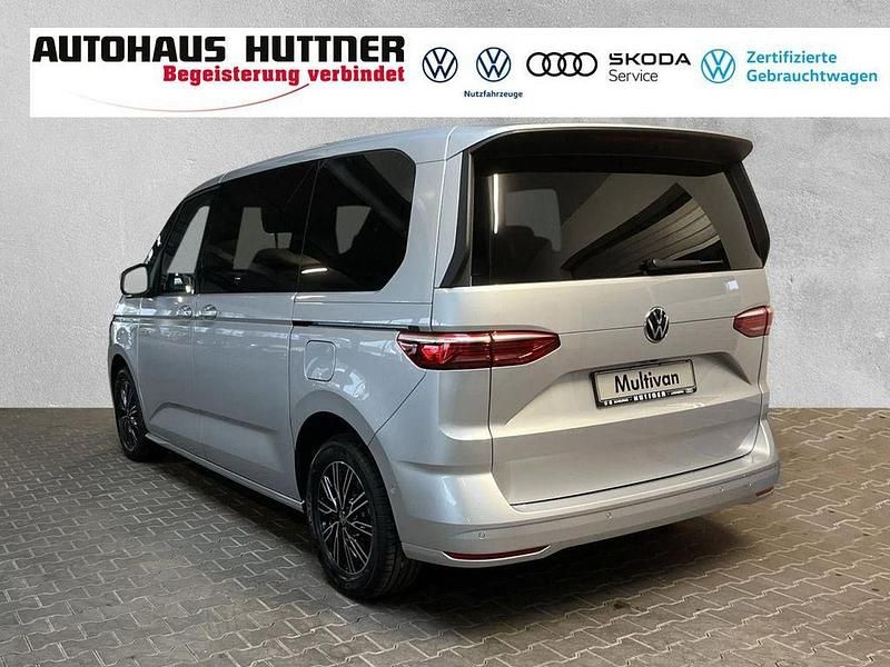 Neu VW Multivan Life 150 PS (110 kW) 2026 Silber Van