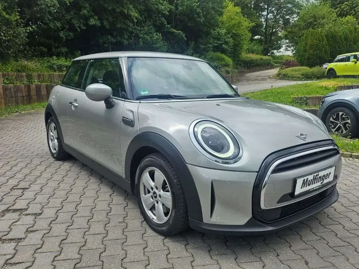 Gebraucht Mini Cooper Essential 136 PS (100 kW) 2023 Silber Kleinwagen