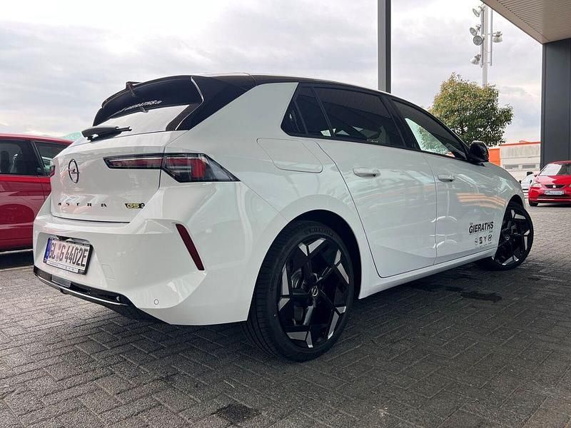 Gebraucht Opel Astra GSe 224 PS (164 kW) 2023 Arktis weiß Limousine