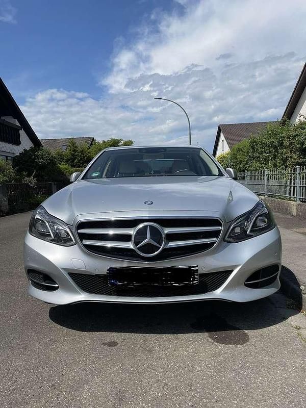 Gebraucht Mercedes E400 Elegance 333 PS (244 kW) 2013 Silber Limousine