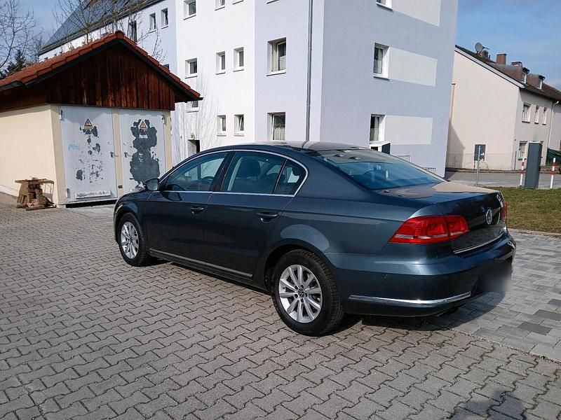Gebraucht VW Passat 140 PS (102 kW) 2014 Limousine