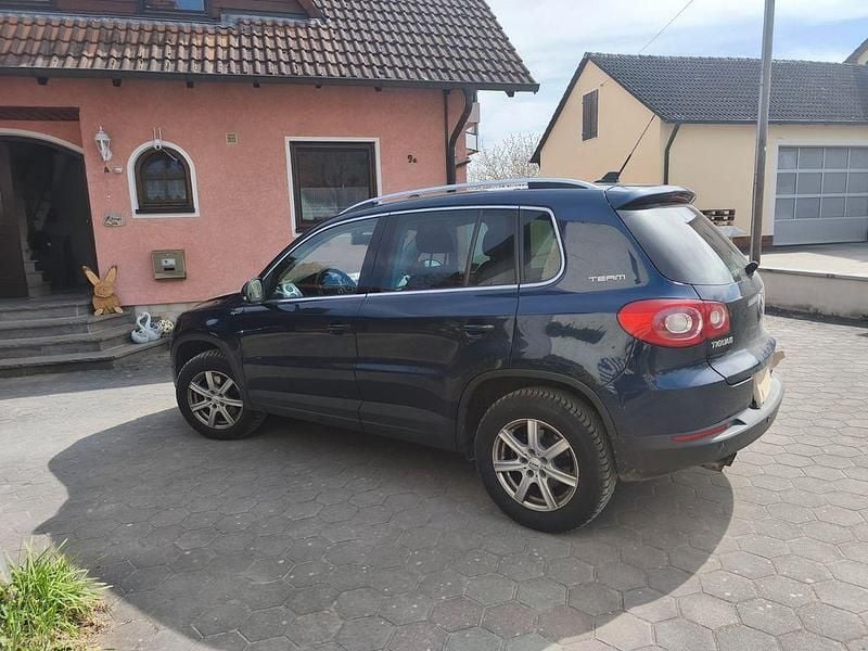 Gebraucht VW Tiguan Team 140 PS (102 kW) 2010 Blau SUV