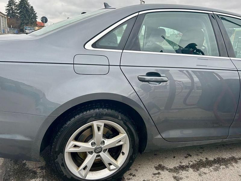 Gebraucht Audi A4 Sport 190 PS (139 kW) 2016 Grau Limousine