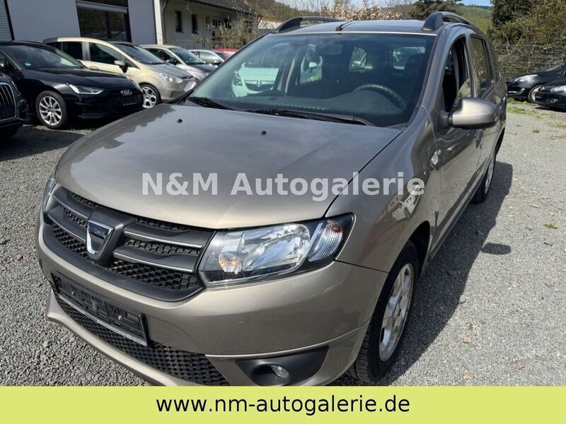 Grau Gebraucht 2015 Dacia Logan MCV Lauréate Kombi | 5.690 € (Guter Preis) - Bild 1/4