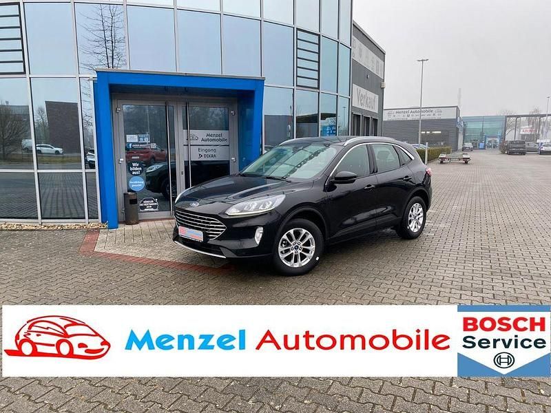 Gebraucht Ford Kuga Titanium 152 PS (111 kW) 2022 Schwarz SUV