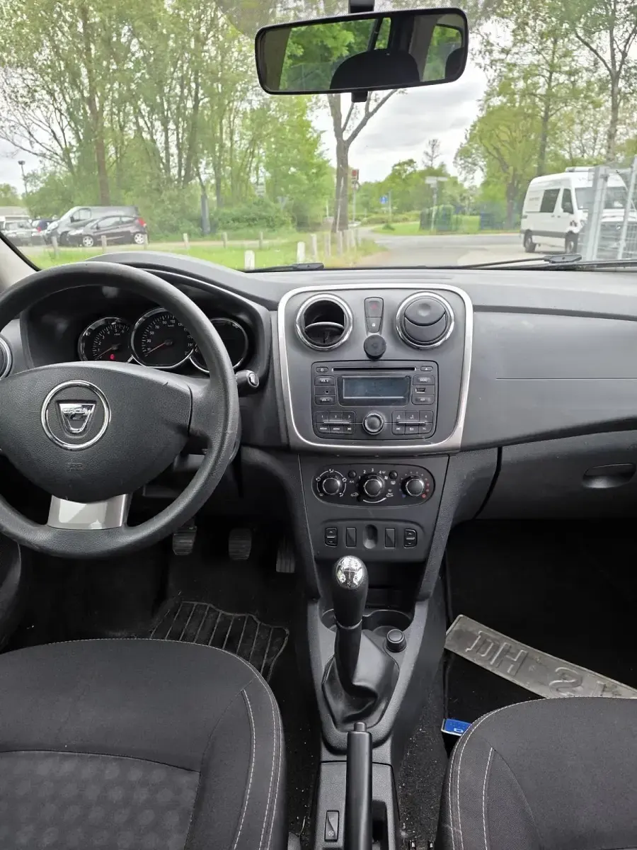 Używany Dacia Duster 90 KM (66 kW) 2016 Czarny SUV