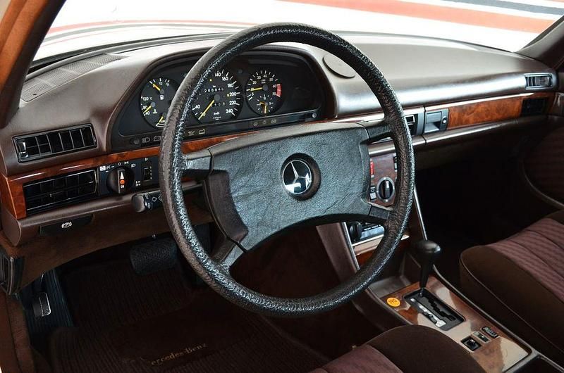 Gebraucht Mercedes 420 SE 204 PS (150 kW) 1986 Beige Limousine
