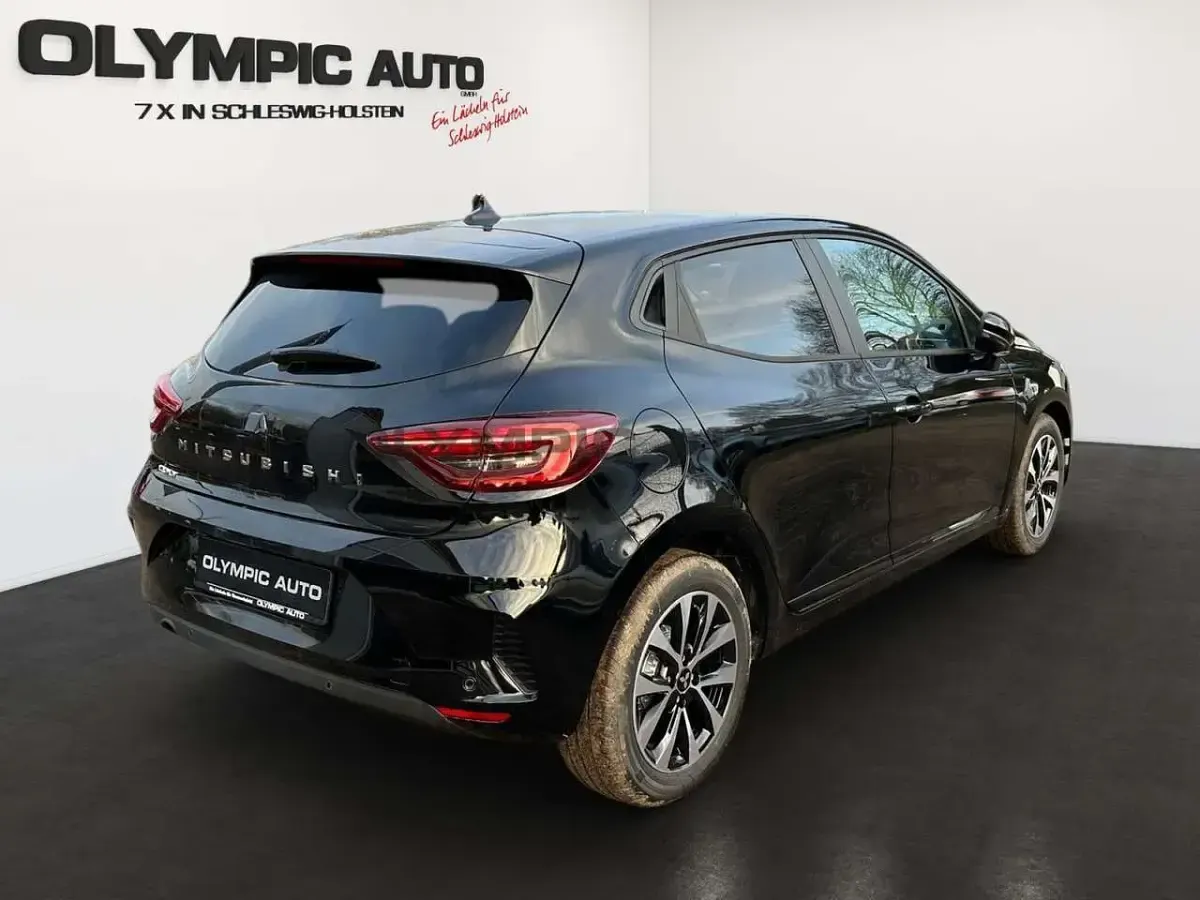 Neu Mitsubishi Colt Plus 91 PS (66 kW) 2025 Schwarz Kleinwagen