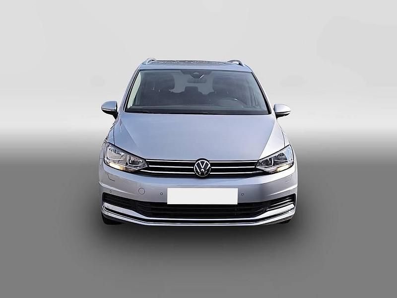 Gebraucht VW Touran Move 150 PS (110 kW) 2024 Silber Van / Kleinbus
