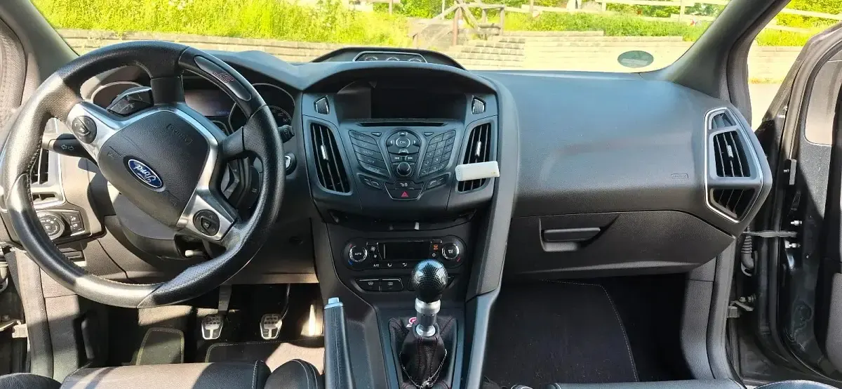 Gebraucht Ford Focus Sport 250 PS (183 kW) 2012 Schwarz Limousine