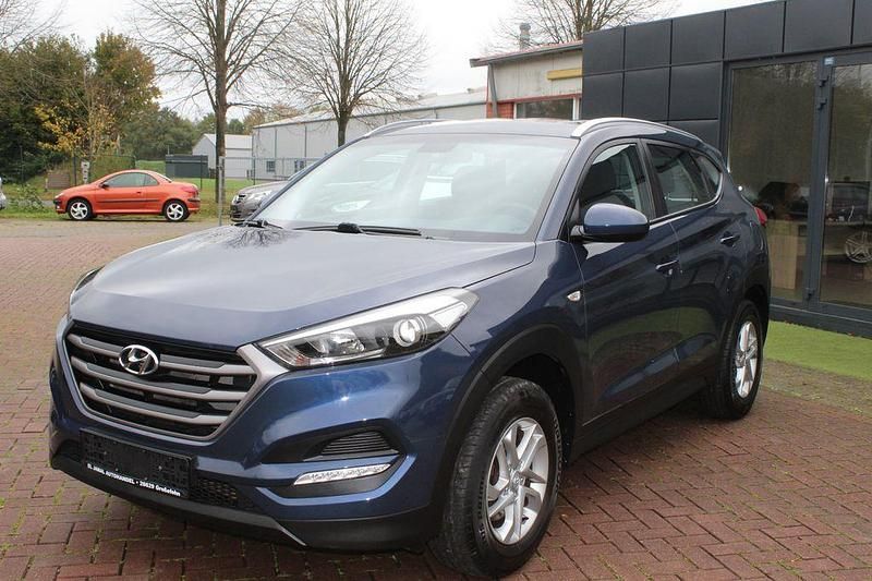 Blau Gebraucht 2018 Hyundai Tucson Classic SUV | 16.500 € (Fairer Preis) - Bild 1/4