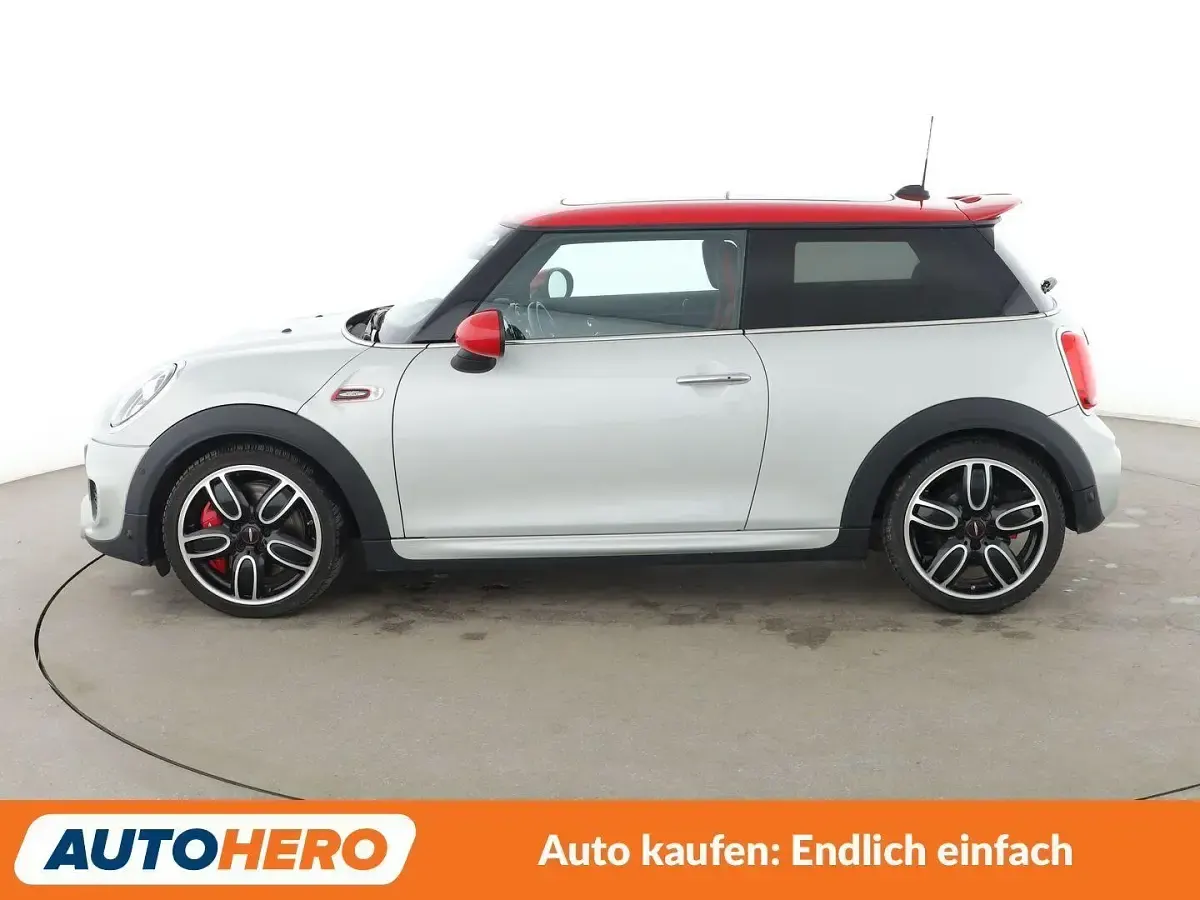 Gebraucht Mini John Cooper Works 231 PS (169 kW) 2019 Weiß Kleinwagen