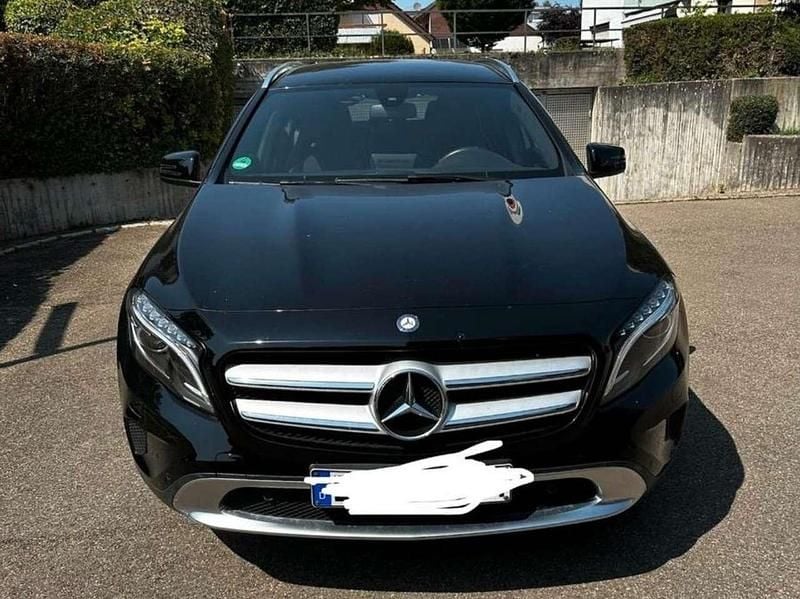 Gebraucht Mercedes GLA180 122 PS (89 kW) 2014 Schwarz SUV