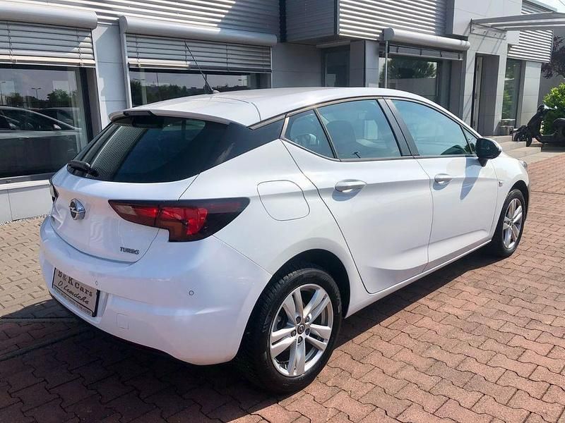 Weiß Gebraucht 2016 Opel Astra Business Limousine | 7.299 € (Superpreis) - Bild 1/4