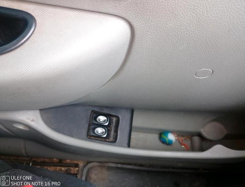 Gebraucht Renault Kangoo 57 PS (41 kW) 2003 Grün Van / Kleinbus