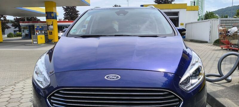 Blau Gebraucht 2016 Ford Galaxy Titanium Van / Kleinbus | 21.990 € (Guter Preis) - Bild 1/4