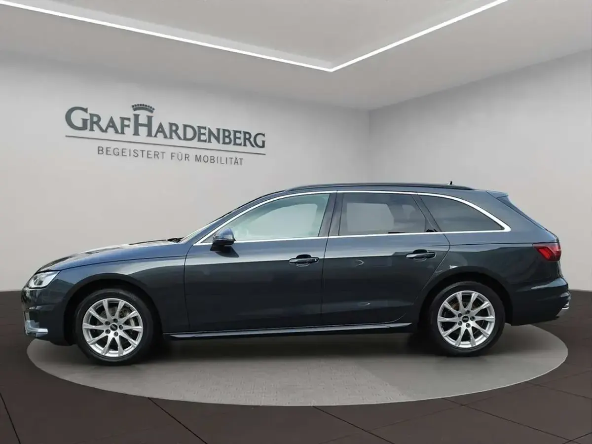 Gebraucht Audi A4 Advanced 204 PS (150 kW) 2023 Grau Kombi