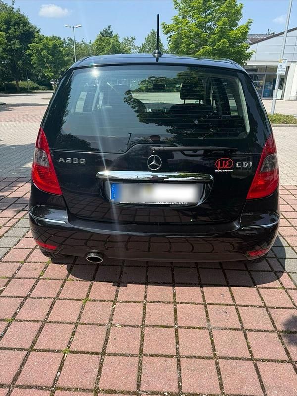 Gebraucht Mercedes A200 Avantgarde 140 PS (102 kW) 2010 Schwarz Van / Kleinbus