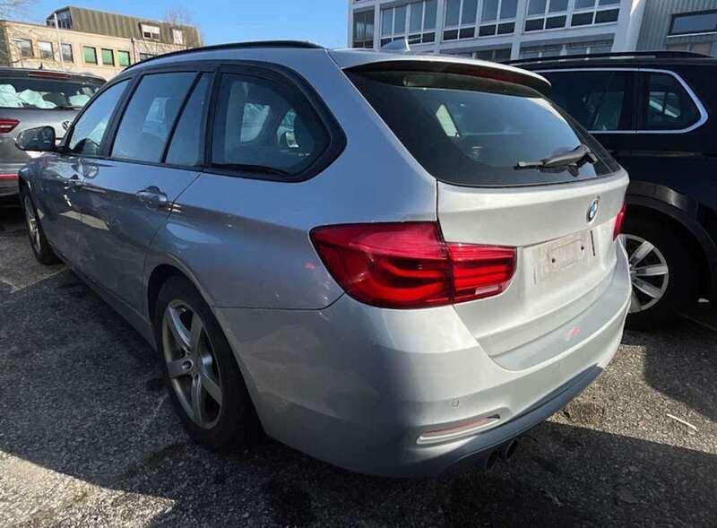 Gebraucht BMW 320 Performance 190 PS (139 kW) 2019 Silber Kombi