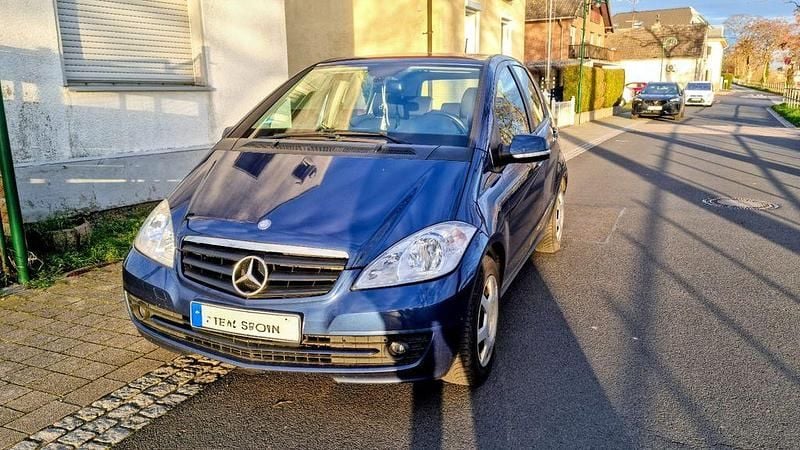Gebraucht Mercedes A160 95 PS (69 kW) 2011 Blau Van / Kleinbus