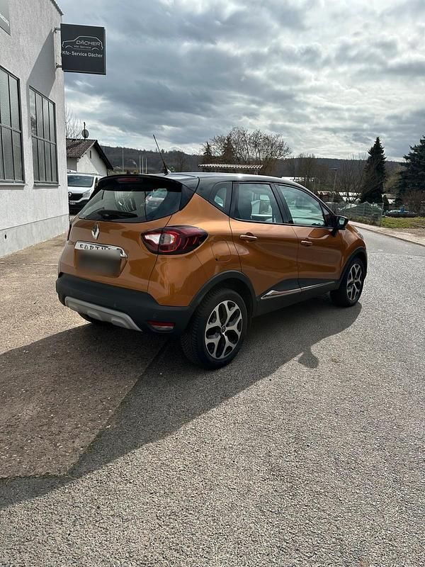 Gebraucht Renault Captur 90 PS (66 kW) 2019 Orange SUV