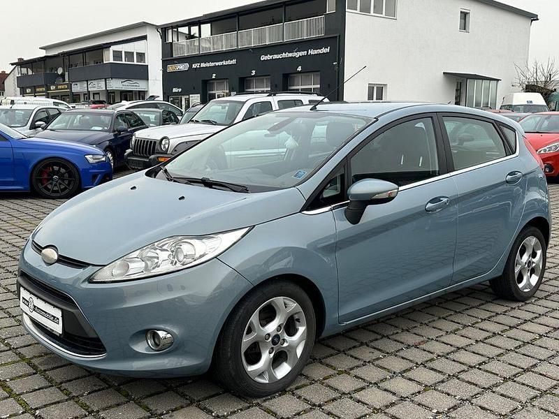 Gebraucht Ford Fiesta Titanium 90 PS (66 kW) 2008 Grau Limousine