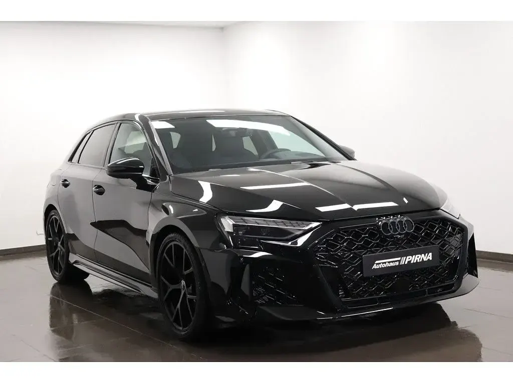 Gebraucht Audi RS3 Sport 400 PS (294 kW) 2025 Schwarz Limousine