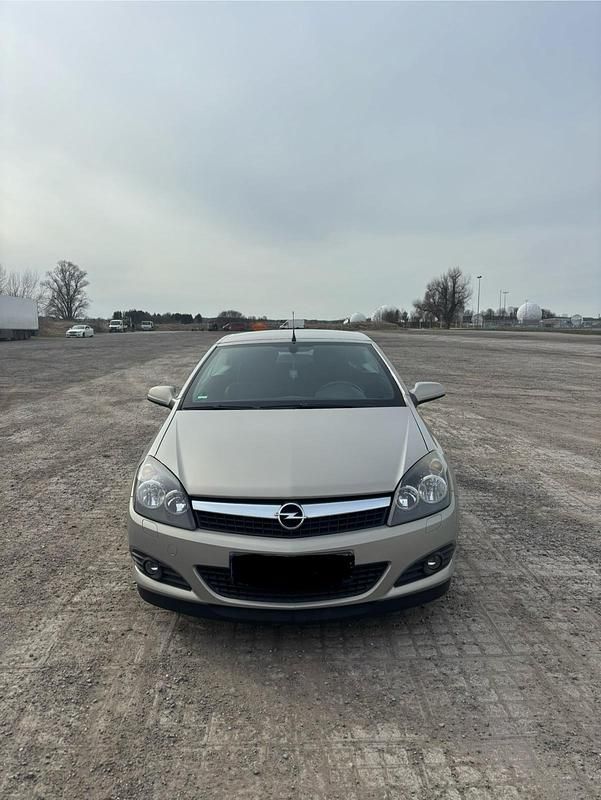 Andere farben Gebraucht 2008 Opel Astra Cabriolet Cabrio | 3.999 € - Bild 1/4