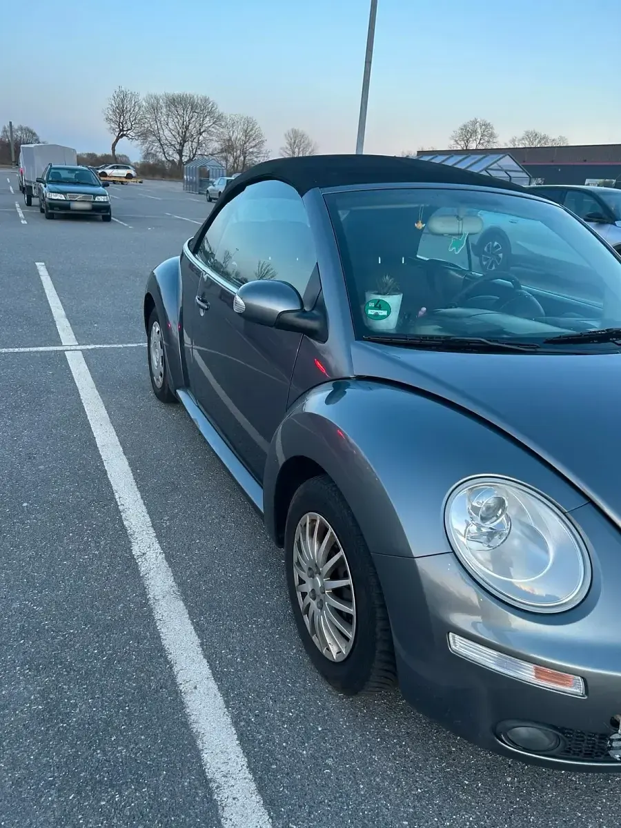 Gebraucht VW New Beetle Cabriolet 102 PS (75 kW) 2006 Grau Cabrio