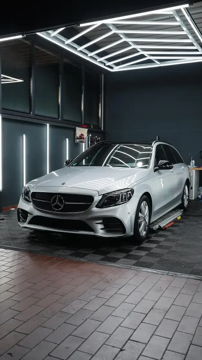 Gebraucht Mercedes C300 AMG line 245 PS (180 kW) 2019 Silber Kombi