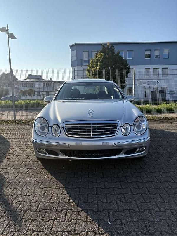 Gebraucht Mercedes E350 272 PS (200 kW) 2005 Grau Limousine