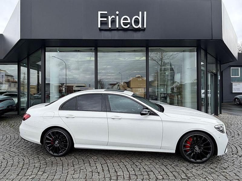 Gebraucht Mercedes E220 AMG 200 PS (147 kW) 2023 Weiß Limousine