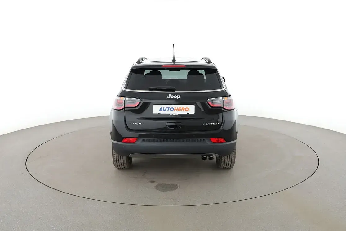 Usado Jeep Compass Limited 140 HP (102 kW) 2017 Preto SUV