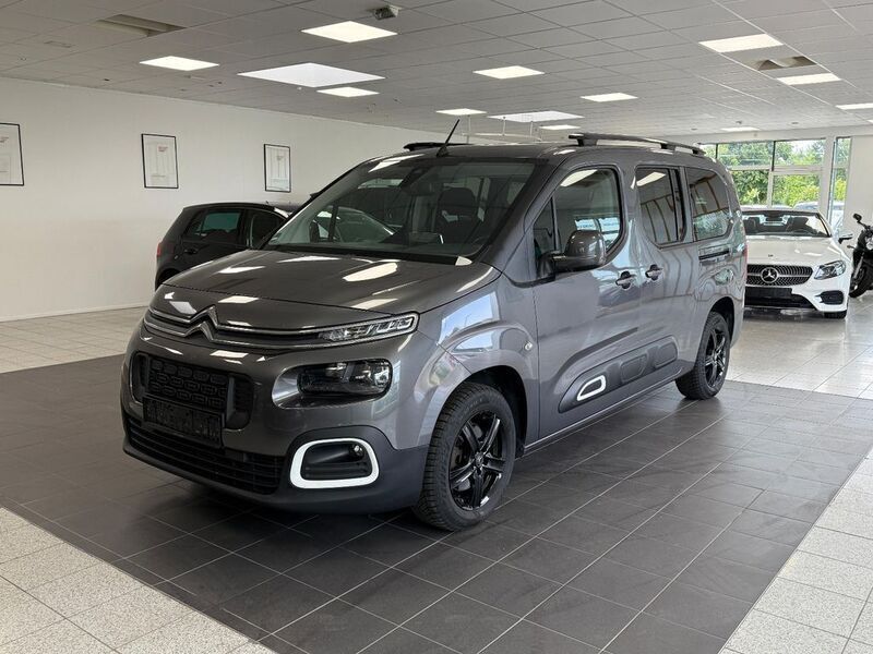 Grau Gebraucht 2020 Citroën Berlingo Feel Van / Kleinbus | 13.500 € (Guter Preis) - Bild 1/4