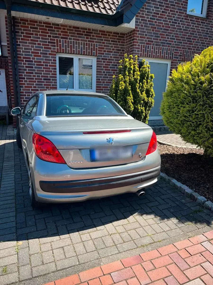 Gebraucht Peugeot 207 CC 150 PS (110 kW) 2009 Silber Cabrio