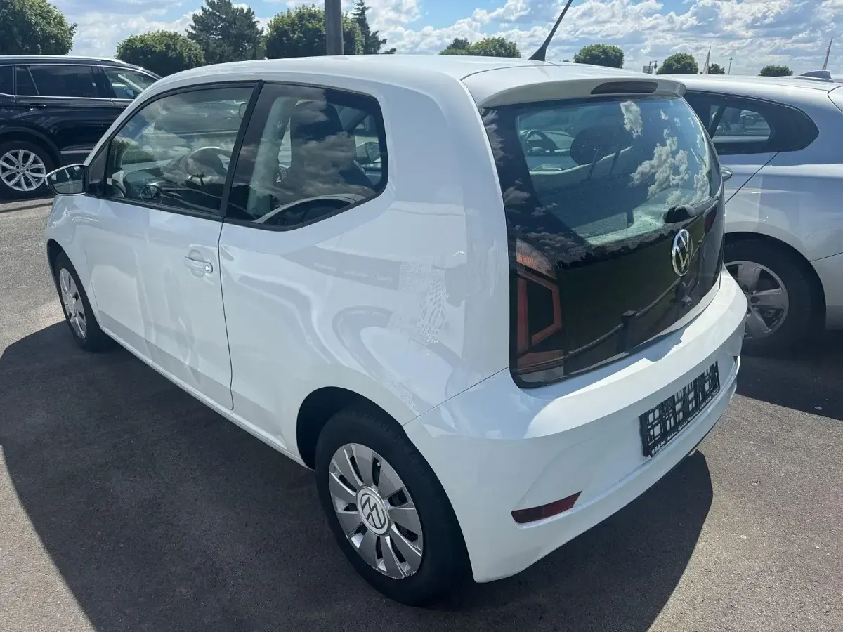 Gebraucht VW up! Basis 65 PS (47 kW) 2021 Weiß Kleinwagen