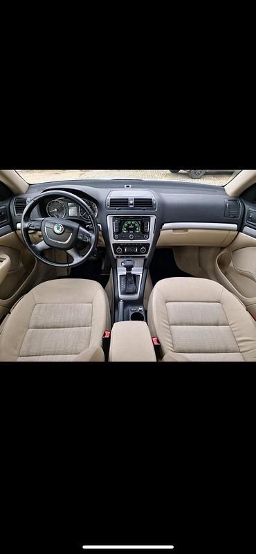 Silber Gebraucht 2009 Skoda Octavia Kombi | 6.500 € (Teuer) - Bild 1/4