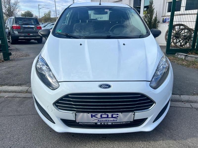 Gebraucht Ford Fiesta 75 PS (55 kW) 2016 Grün Van