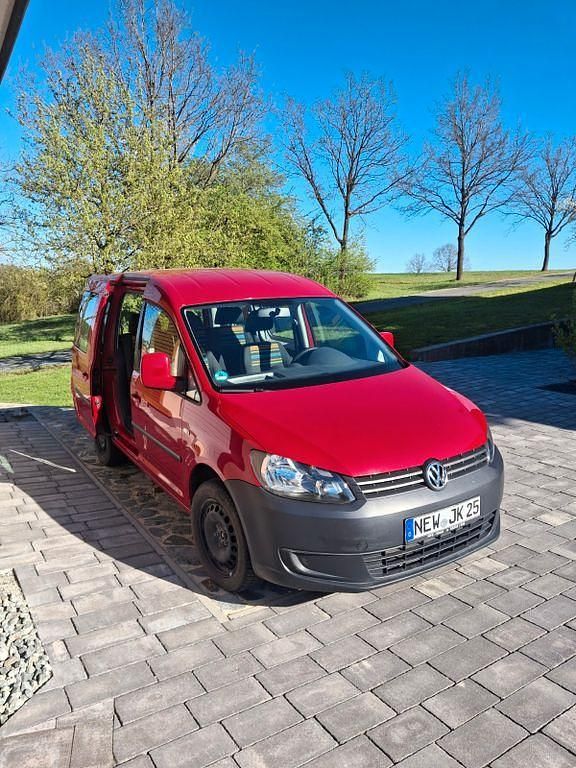 Second-hand VW Caddy 86 CP (63 kW) 2013 Roșu Monovolum