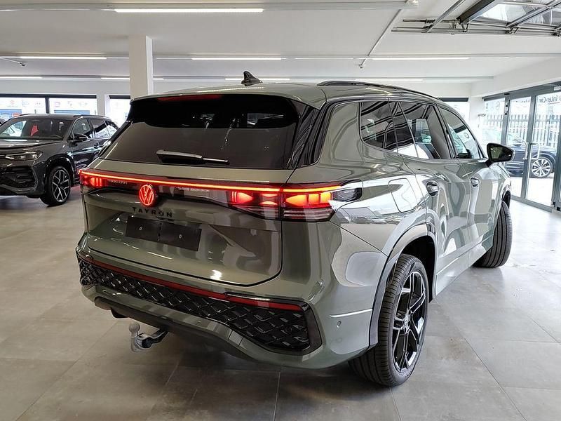 Neu VW Tayron Style 150 PS (110 kW) 2026 Cipressinogreenmetallic SUV