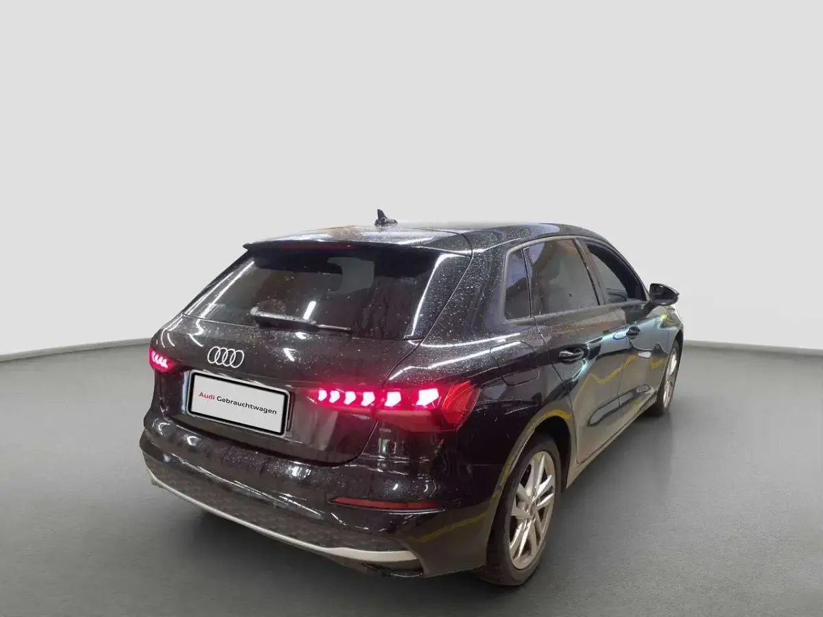 Gebraucht Audi A3 Comfort 150 PS (110 kW) 2025 Schwarz Limousine