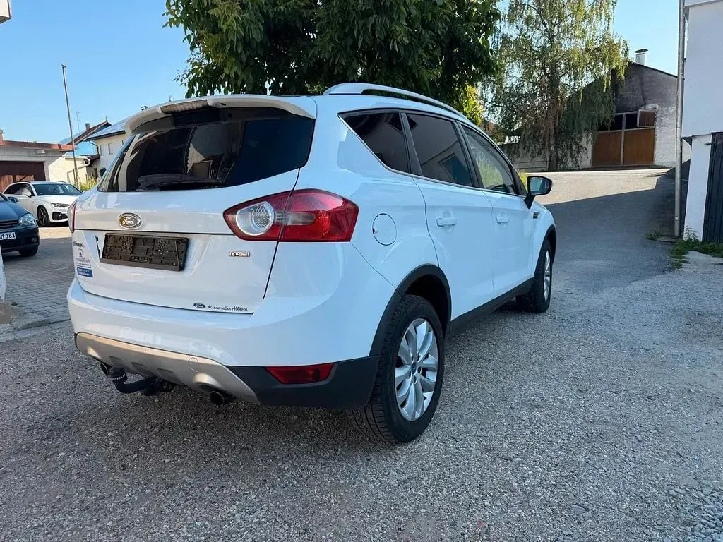 Gebraucht Ford Kuga Trend 136 PS (100 kW) 2010 Weiß SUV