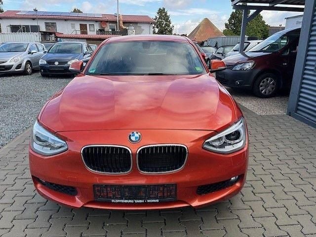 Orange Gebraucht 2013 BMW 116 Kleinwagen | 6.666 € (Fairer Preis) - Bild 1/4