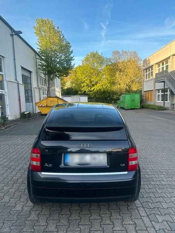 Second-hand Audi A2 75 CP (55 kW) 2000 Negru Hatchback