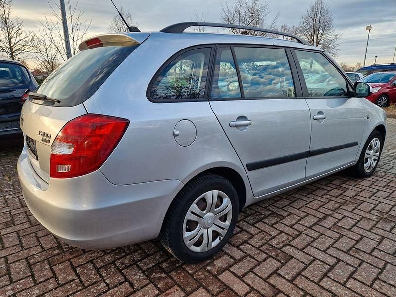 Gebraucht Skoda Fabia Classic 90 PS (66 kW) 2010 Silber Kombi