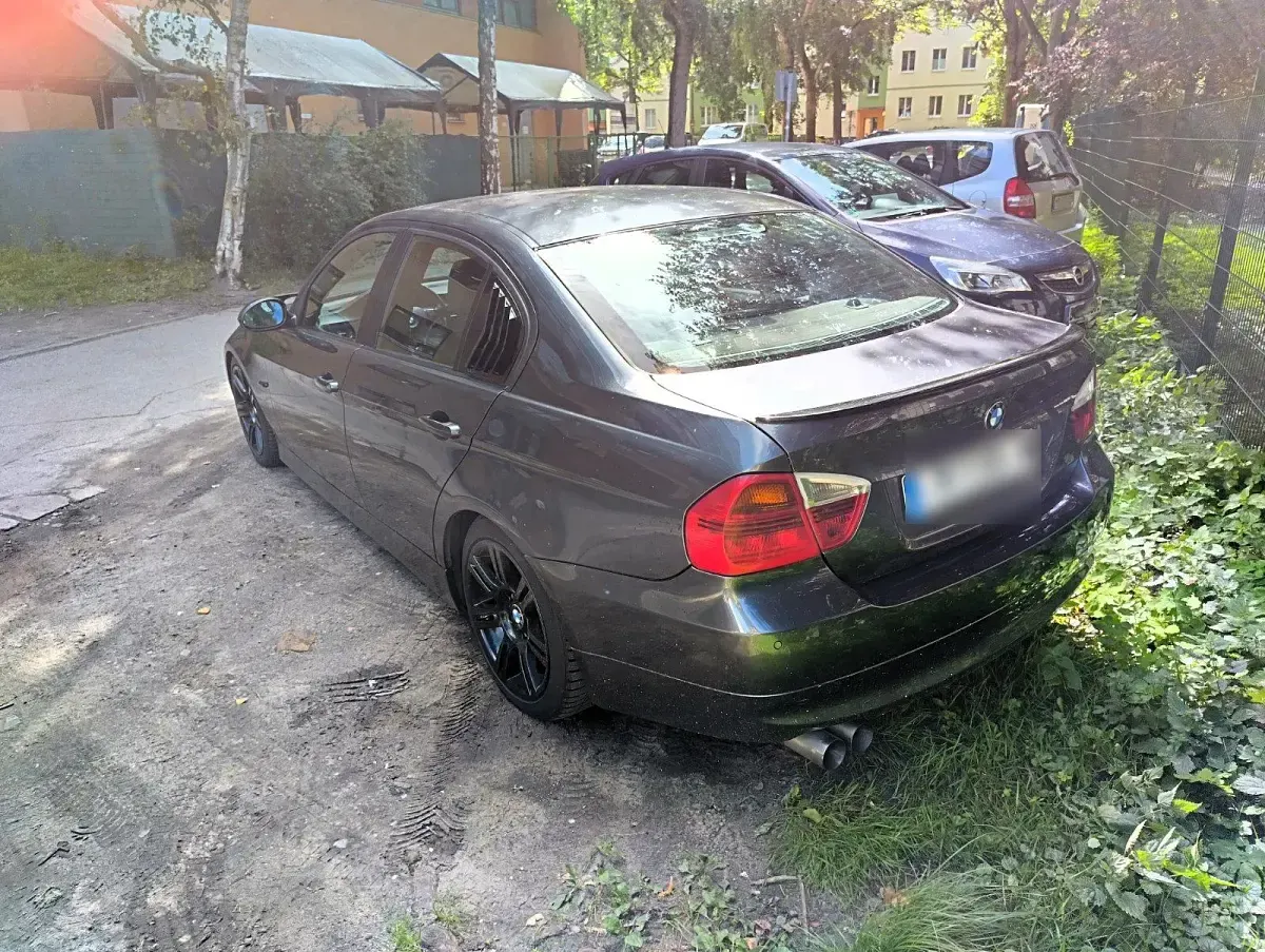 Używany BMW 320 150 KM (110 kW) 2007 Szary Sedan/Limuzyna