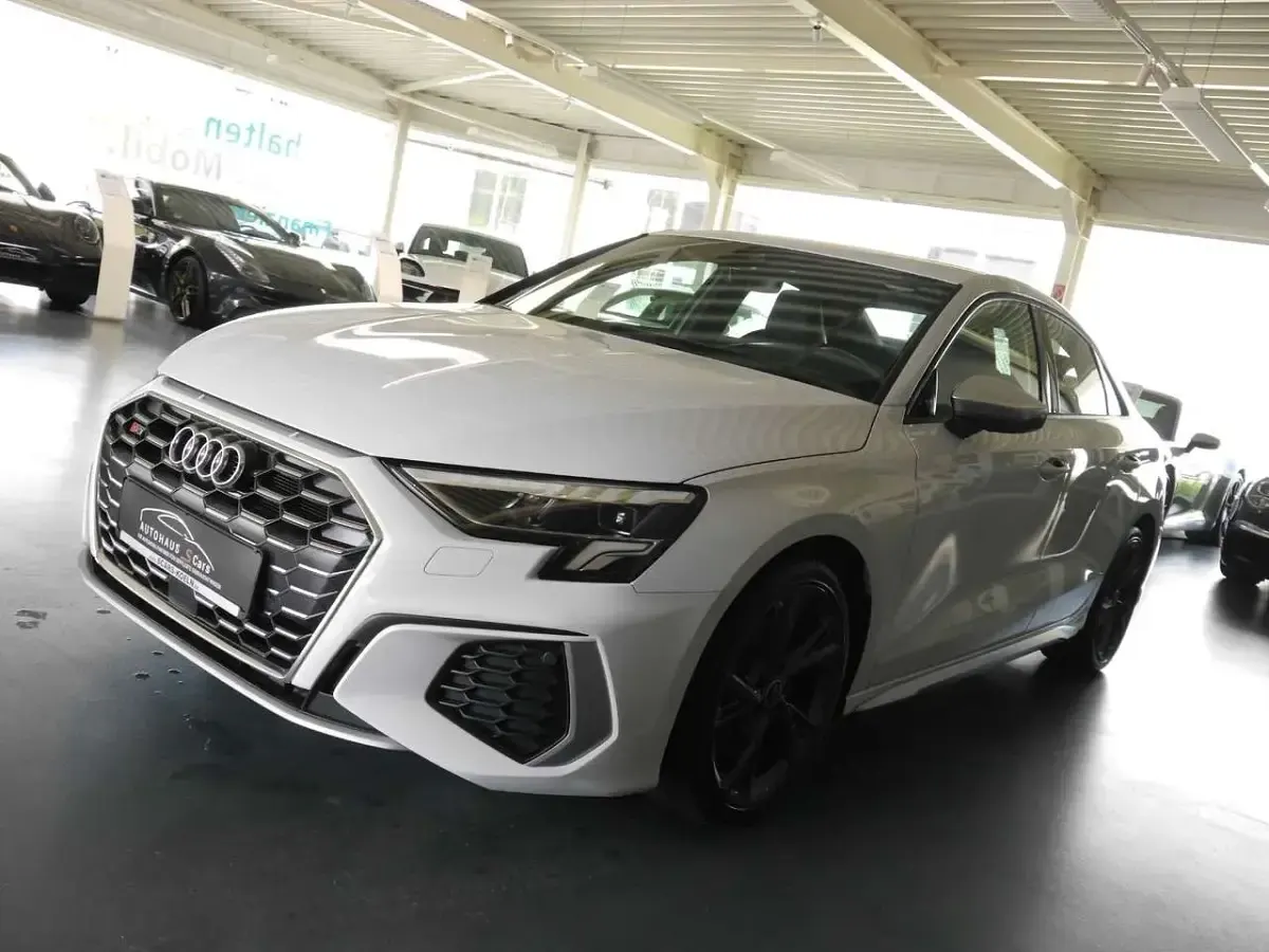 Gebraucht Audi S3 Ambiente 310 PS (228 kW) 2023 Weiß Limousine