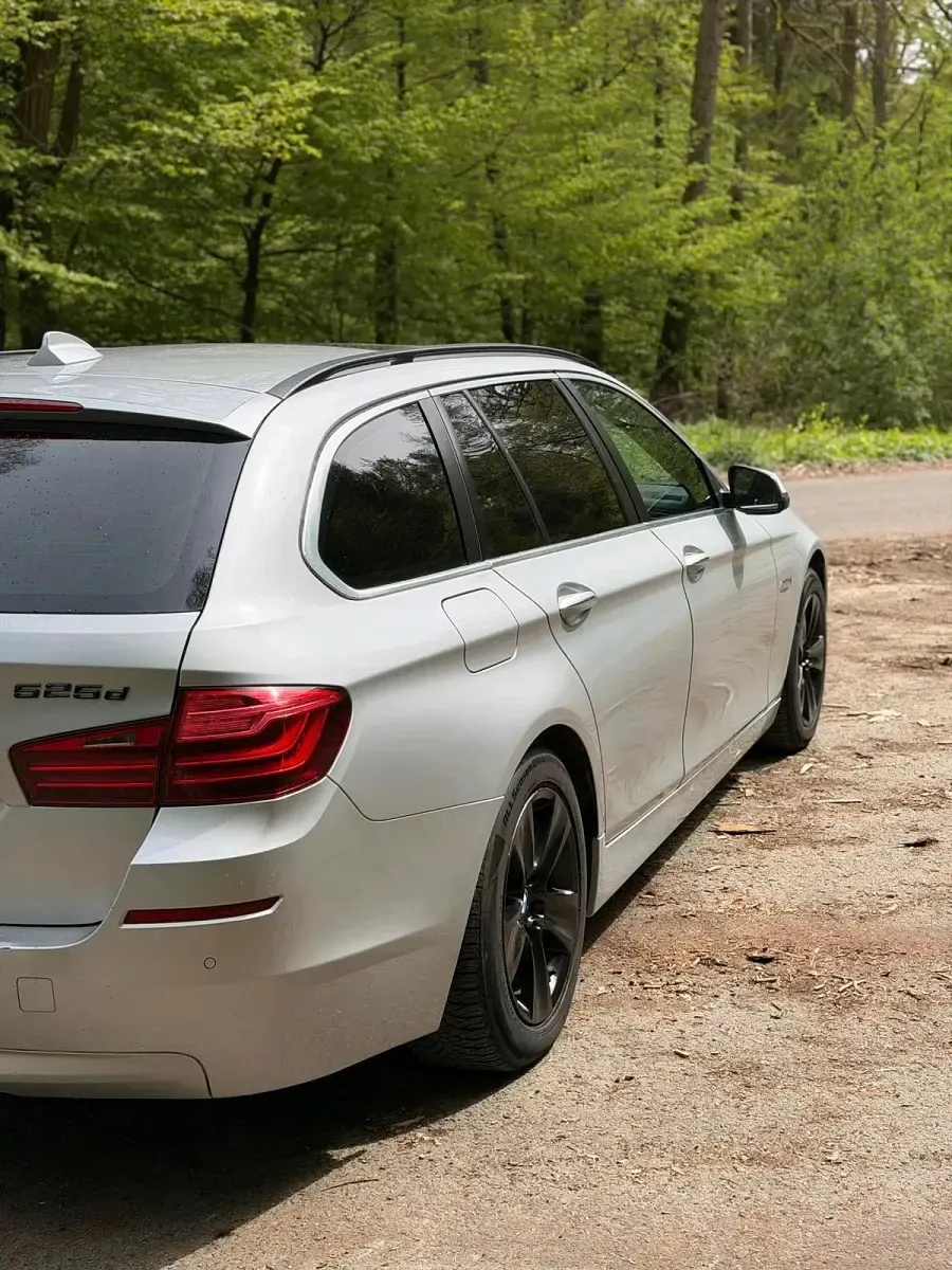Second-hand BMW 525 234 CP (172 kW) 2014 Berlinǎ