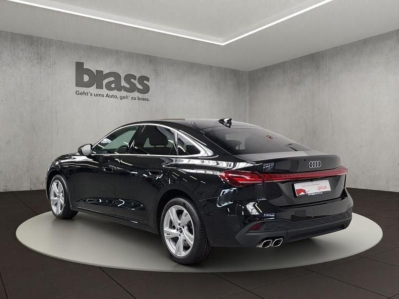 Gebraucht Audi A5 Basis 204 PS (150 kW) 2025 Mythosschwarz metallic Limousine