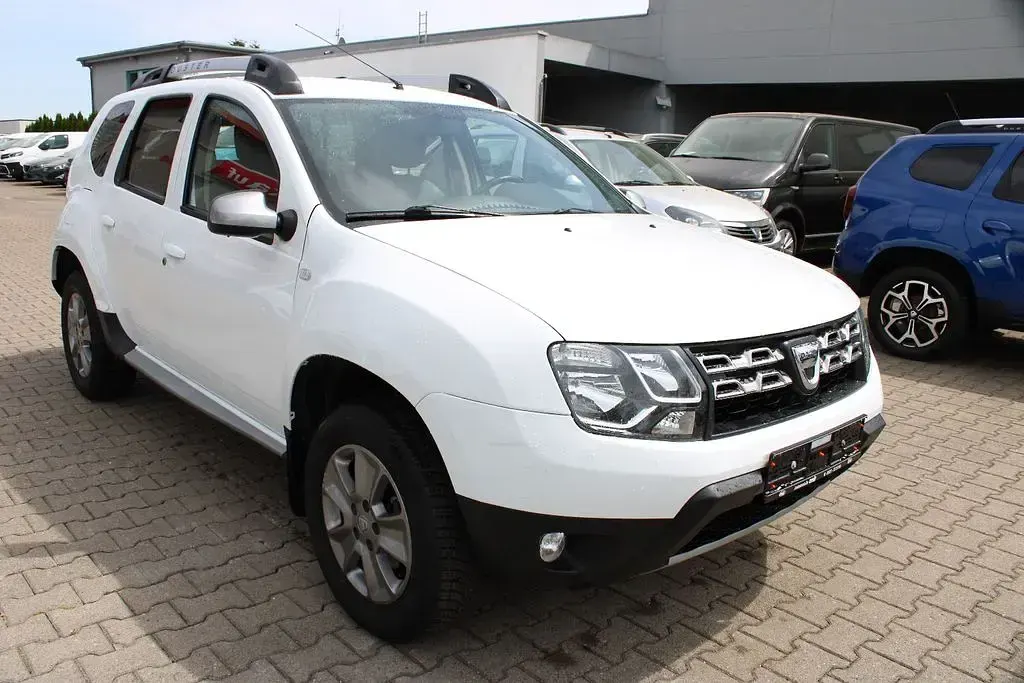 Używany Dacia Duster Prestige 125 KM (91 kW) 2016 Biały SUV